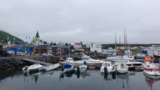Husavik: Sicht aus dem Hafen