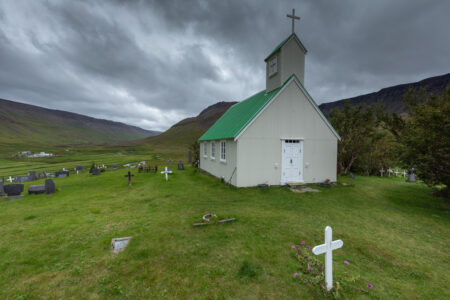 Die Kirche von Bolungarvik