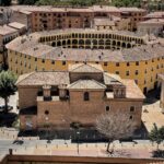 Tarazona: die alte "Plaza des Toros". Neue als Wohnsiedlung umgenutzt Tarazona: die alte "Plaza des Toros". Neue als Wohnsiedlung umgenutzt