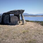 Auf dem Weg nach Sojao: Muiños: Dolmen Casola do Foxo Auf dem Weg nach Sojao: Muiños: Dolmen Casola do Foxo