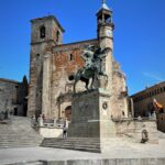 Trujillo: das Monument von Francisco Pizarro Trujillo: das Monument von Francisco Pizarro