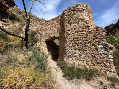 Nijar: die Wanderung "La Senda de l'agua" nach Huebro / die Ruine einer Wassermühle