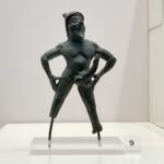 Das archäologische Museum von Olympia: Fruchtbarkeitsstatue aus Bronze