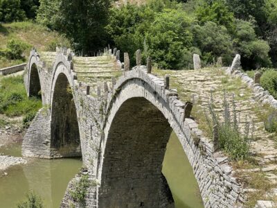 Pindos Gebirge: die Plakida/Kalogeriko Brücke