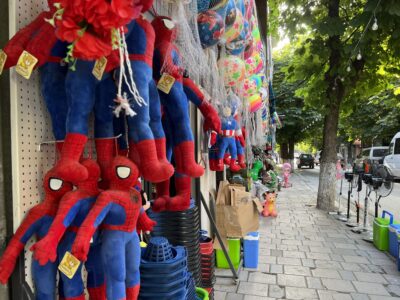 Peshkopi: die Kinder von Spider-Man