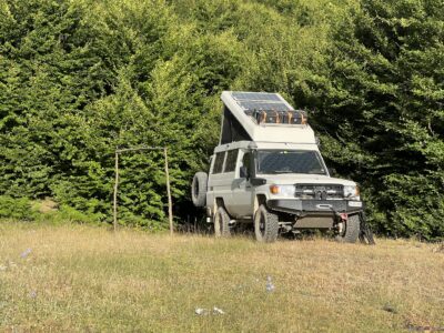 Kukës Rundfahrt: Unser Stellplatz kurz nach Cernalevë