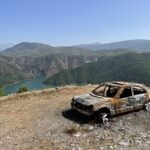 Entlang des Fierza Reservoir: Entsorgung auf albanisch Entlang des Fierza Reservoir: Entsorgung auf albanisch