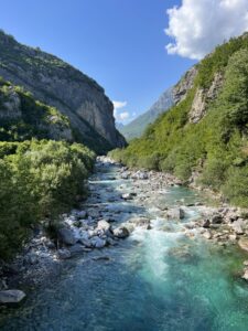 Theth-Rundkurs: Lumi i Th