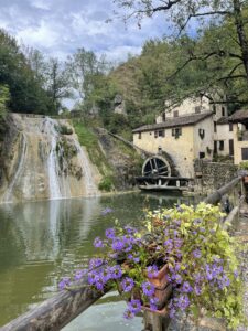 Italien: Refrontolo, alte Wassermühle