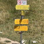 Hochland-Piste zwischen Kolasin und Zabljak: Wegwerfen von Abfall untersagt: ob sich jemand daran hält? Hochland-Piste zwischen Kolasin und Zabljak: Wegwerfen von Abfall untersagt: ob sich jemand daran hält?