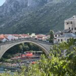 Bosnien: Mostar, Touristen kommen nach Mostar hauptsächlich für die Brücke Bosnien: Mostar, Touristen kommen nach Mostar hauptsächlich für die Brücke