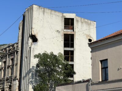 Bosnien: Mostar, die "Wunden"der letzten Krieg sind immernoch sichtbar