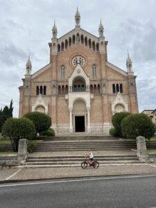 Italien: Pieve di Soligo, Duomo
