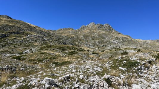 Die Piste zum Rikavačko Jezero See