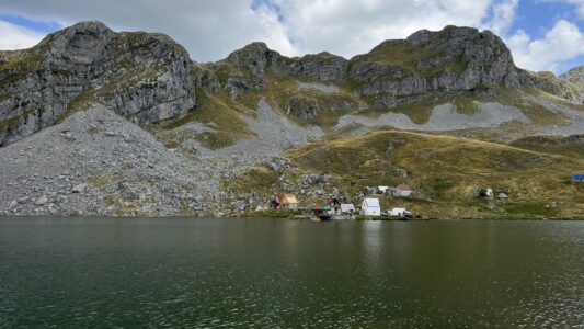 Der Capetanovo Jezero (Bergsee)