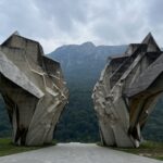 Bosnien: Tjentiste, Monument zur Schlacht an der Sutjeska Tjentiste: Monument zur Schlacht an der Sutjeska