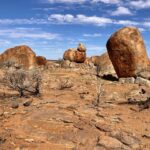 Ullawarra road zwischen Mt. Augustus und Kennedy Range NP: bizzarre Steinformationen Ullawarra road zwischen Mt. Augustus und Kennedy Range NP: bizzarre Steinformationen