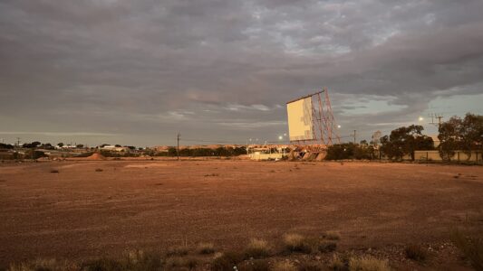 Coober Pedy: Drive-in Kino ... oder was davon übrig ist ...