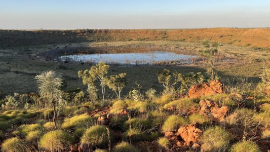 Wolfe Crater NP: wunderschöne Farben in der Abendsonne