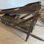 Milparinka: Albert Goldfield Museum, dryblower (hier wurde Gold mithilfe eines Blasbagl gesiebt) Milparinka: Albert Goldfield Museum, dryblower (hier wurde Gold mithilfe eines Blasbagl gesiebt)