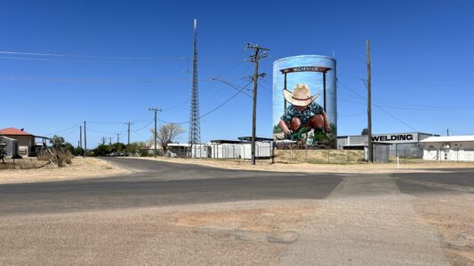 Hughenden ... Silo-Art
