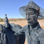 Milparinka Art Trail: Charles Sturt Expedition (Künstler Brian Campbell) Milparinka Art Trail: Charles Sturt Expedition (Künstler Brian Campbell)