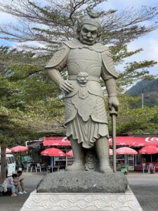 Ngon Pin Village: Po Lin Kloster
