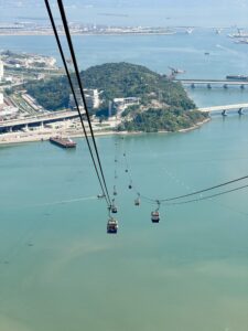 Island District: Gondelbahn zum Ngon Pin Village