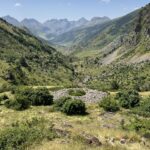 Valle de Hécho: Wanderung zu den Aguas Tuertas (im Vordergrund ein Grabhügel) Valle de Hécho: Wanderung zu den Aguas Tuertas (im Vordergrund ein Grabhügel)