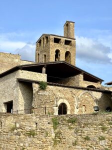 Àger: die Stiftskirche Sant Père