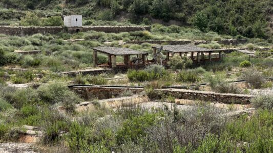 Peralta de la Sal: Ruinen einer historischen Saline