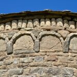 Parque natural de la Sierra y los Cañones de Guara: die Kirche von San Andrés de Nasarre Parque natural de la Sierra y los Cañones de Guara: die Kirche von San Andrés de Nasarre