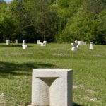Ein Spomenik ausserhalb von Kotli Ein Spomenik ausserhalb von Kotli